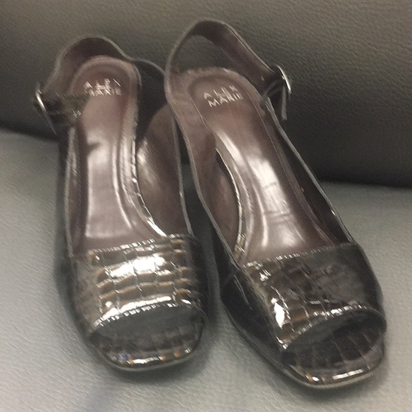 ALEX MARIE Black Open-Toe Women's Shoes - Picture 2 of 9